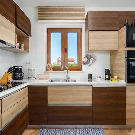 Sa-ra By Briskva Villa *