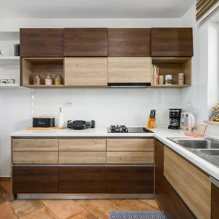 Villa Sa-ra By Briskva *