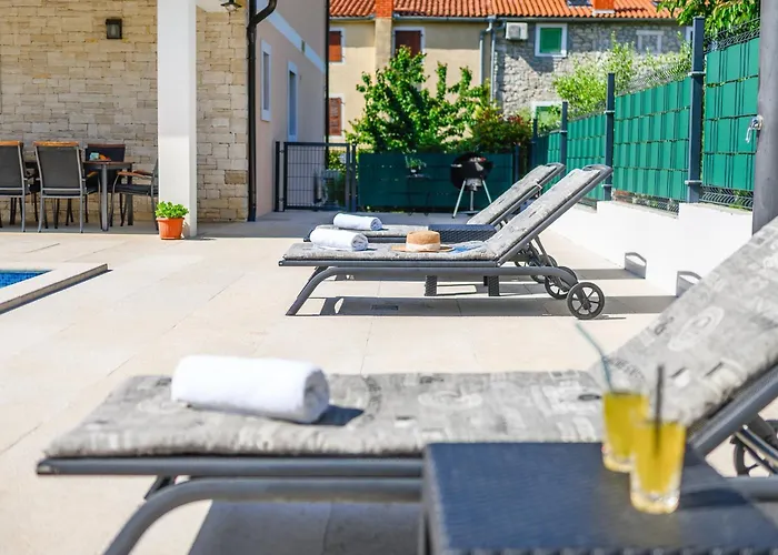 Villa Sa-ra By Briskva