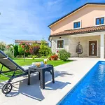 Villa Sa-ra By Briskva Brtonigla